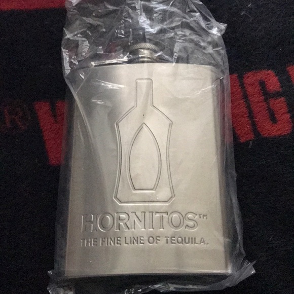 Other - Hornitos flask New 🎁 with bundle